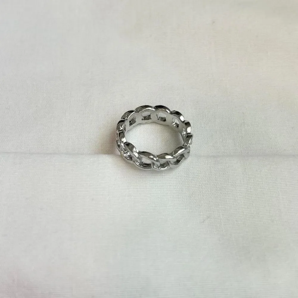 Vintage Inspired Luxury Silver Tone Ring